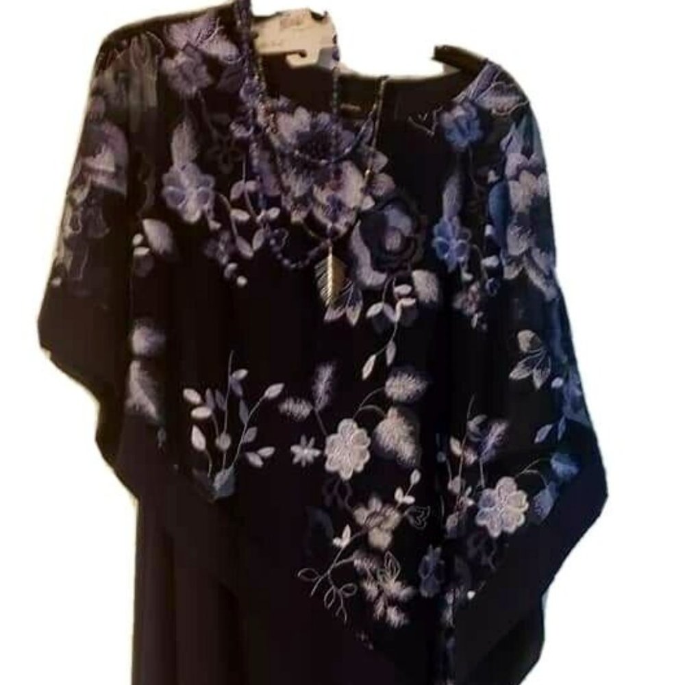 R M RICHARDS NWT LADIES DRESS WITH ACCESSORIES